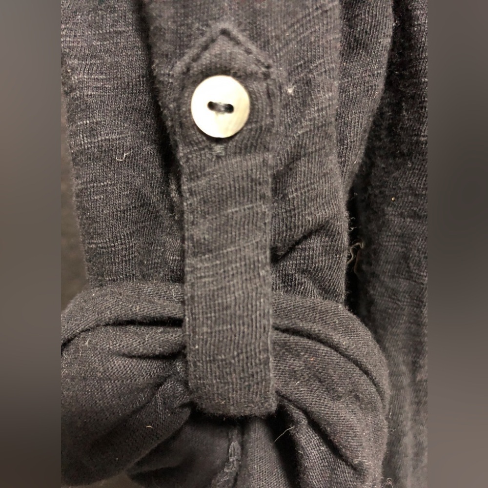 ๐ธ๏ธLucky Brand V-Neckline Cotton button down blouse - Picture 5 of 12